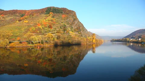 River Moselle (Mosel) Stock Footage 916519