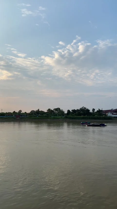 River with murky water Video stock 276569326