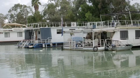 River Murray houseboats Stock Footage 231279933