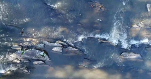 River over rocks drone Vidéo 99846075