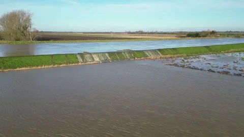 River Overtopping 스톡 동영상 260409805