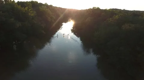 River Paddleboarding on the Saluda River 스톡 동영상 67822971