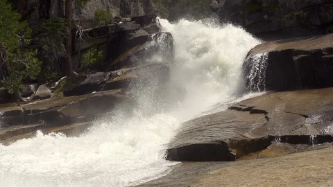 River rapids about Vernal Falls in Yosemite National Park 動画素材 114370911
