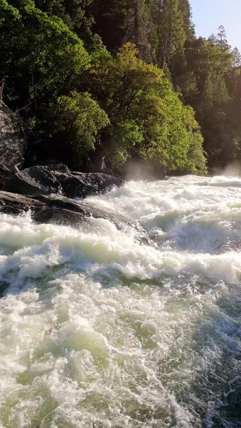 River Rapids in Merced River In Yosemite National Park. Loopable Video. Stock-Footage 284293827
