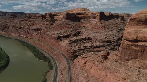 River with the red rocks Video stock 97308341