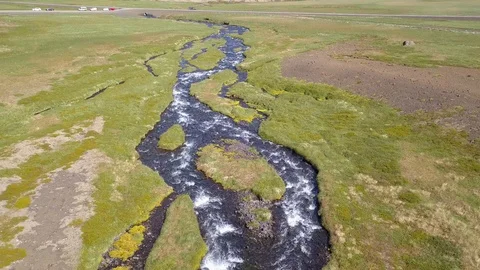 River seen from above, Iceland Vídeos de archivo 111457967