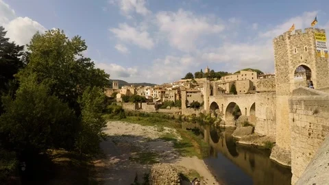 River Shot Surrounding Castle  in Spain Near Girona Video stock 122221174