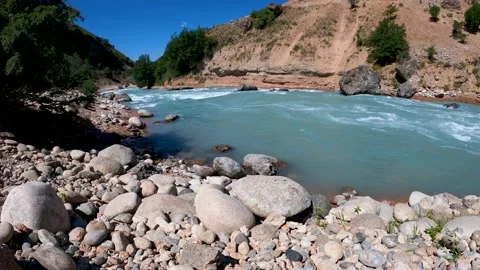 River side and large boulders Stock Footage 171745537