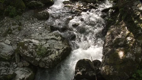 River slowmo Stockbeeldmateriaal 81591803