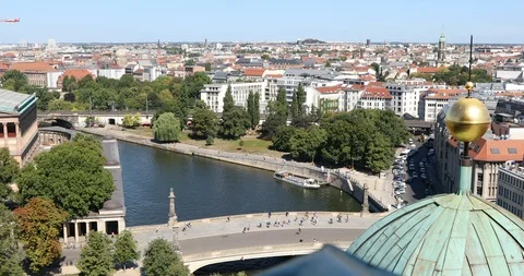 River Spree aerial view Vídeo Stock 96222472