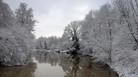 The river Spree in Winter in the town Spremberg Stock Footage 48991141