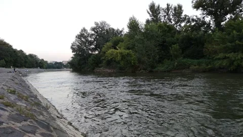 River at sunset Vídeo Stock 138596930