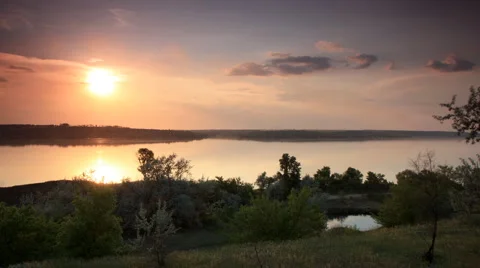 River Sunset. Shot with slider. Video stock 5504705