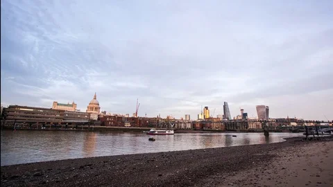 River Thames Day to Night Timelapse 스톡 동영상 82391208