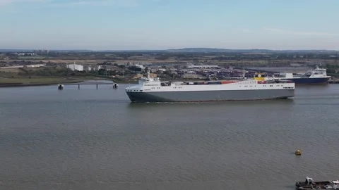 River thames freight traffic viewed from Gravesend Kent Stockbeeldmateriaal 249539394