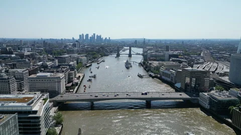 The River Thames pull back Stock Footage 244907631