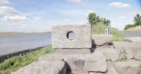 River Thames Stone Structure 库存影片 198739299