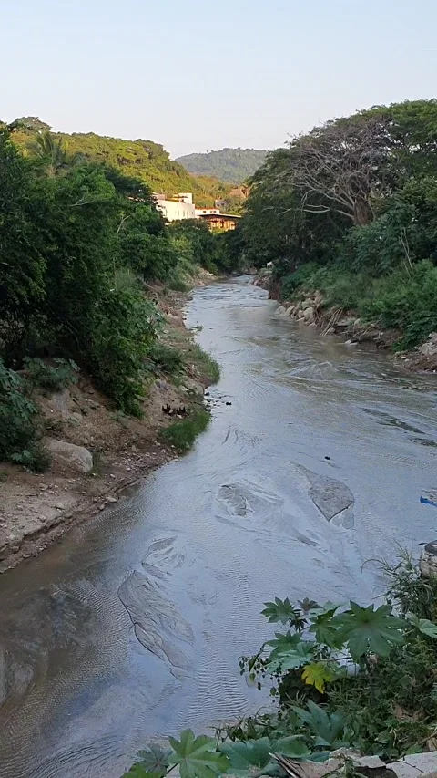 River through town Stock Footage 148128045