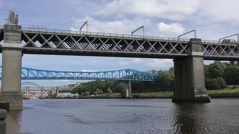River Tyne train crossing King Edward II bridge Stock Footage 80758920