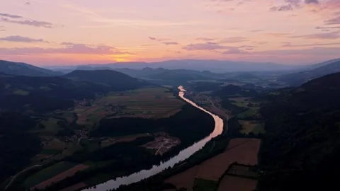 River valley sunset aerial Stockbeeldmateriaal 335713422