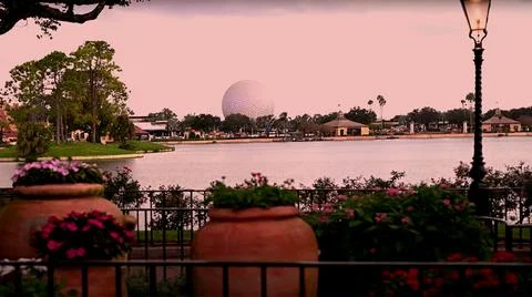 RIVER VIEW BALL MONUMENT Stock Photos
