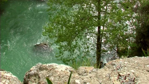 River waters flowing from the mountains Stockbeeldmateriaal 104385216