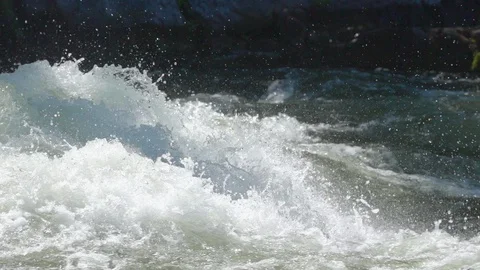 River wave in slow-motion 스톡 동영상 88342956