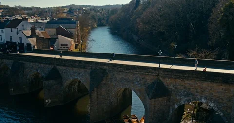The River Wear Bridge in Durham 库存影片 106946754