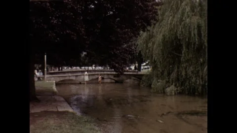 The River Windrush and Manor house Stock Footage 252831233