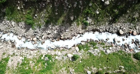 River in the woods. The view from the top. 動画素材 152475471