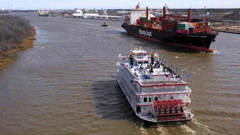 Riverboat and Cargo Ship 스톡 동영상 102637986
