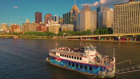 Riverboat Skyline 動画素材 222033186