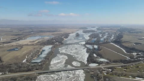 Rivers in Nebraska, watching the flooding. Stock Footage 149539662