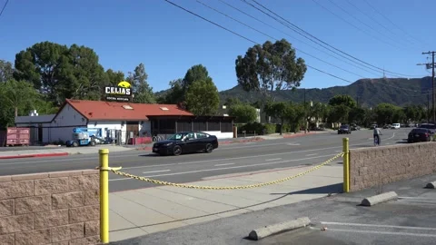 Riverside Drive - Burbank, CA 2022 04 Stock Footage 195766411