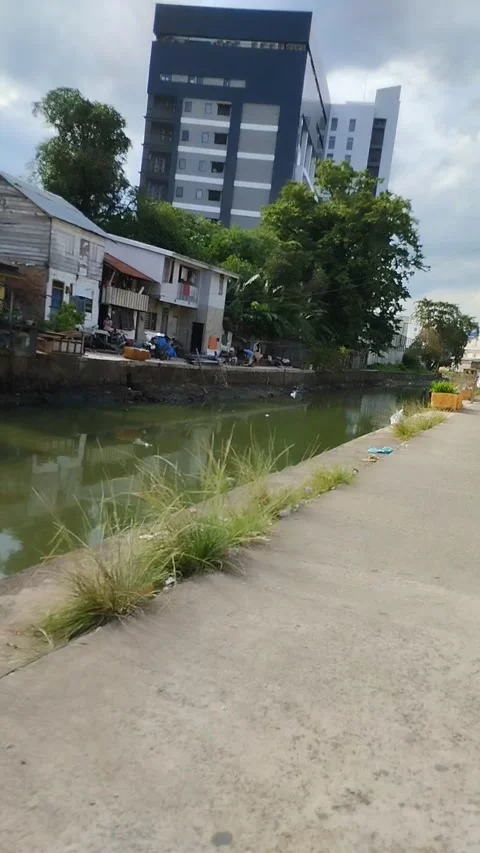 Riverside house in indonesia Stock Footage 232991132