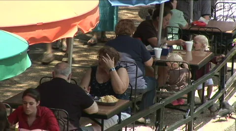 Riverwalk lunch crowd 2 Видео 725053
