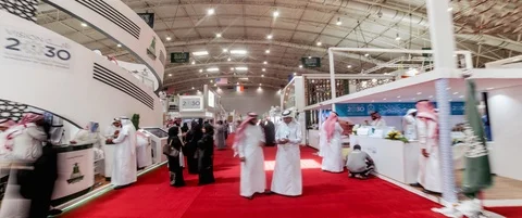 Riyadh time lapse for riyadh international exhibition center 4k Vídeos de archivo 115129340