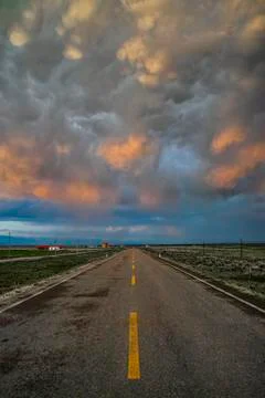 Road and the cloudscape Foto stock