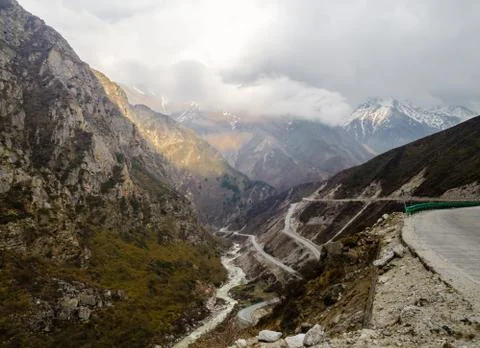 Road between the mountains in tibet Stock Photos