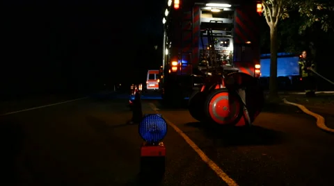 Road block blue light at incident scene Видео 67725193