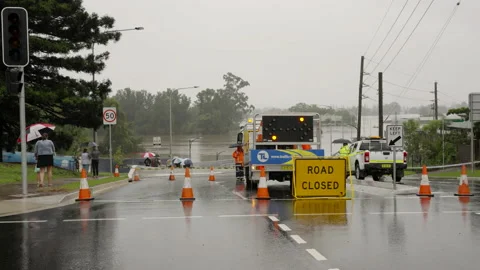 Road block on the new windor bridge because of flood water Stock Footage 151380702