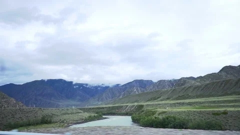 The road from the car window in the mountains Vidéo 119280764