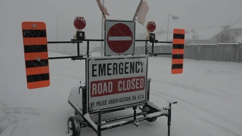 Road Closed During Snowstorm 스톡 동영상 107143084