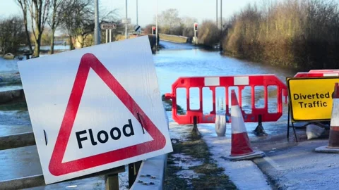 Road closed flooding at bubwith bridge yorkshire united kingdom Stock Footage 147329287