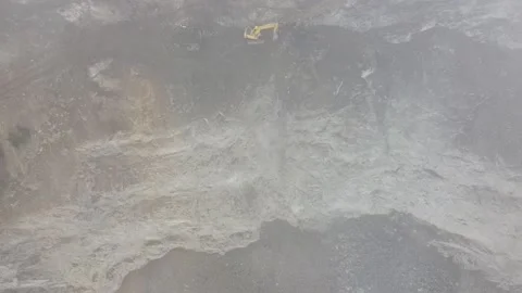 Road construction on the cliff Vídeos de archivo 171588772