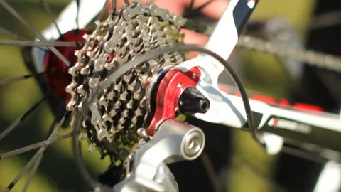 Road cyclist chain changing gears Stock-Footage 136220129