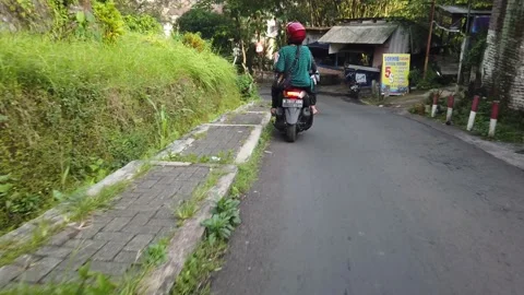 The road descends before the bridge Vídeos de archivo 198313872