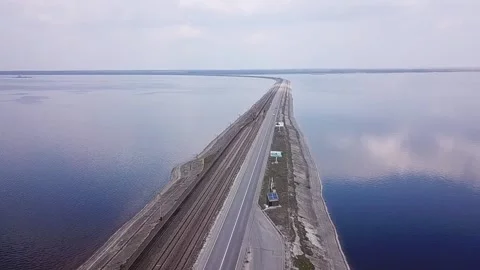 Road dividing the sea Video stock 151477019