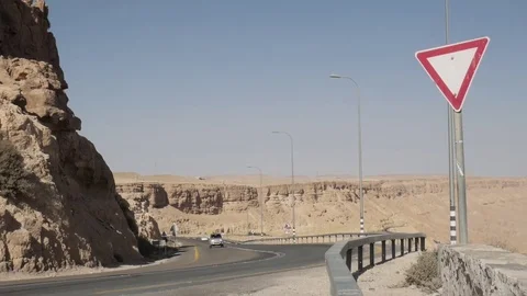 Road to Eilat from Mitzpe Ramon, via Makhtesh Ramon. Stock Footage 83518458