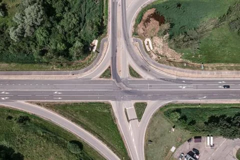 Road intersection in the countryside Stockfoto's
